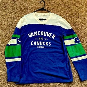 CCM Vancouver Canucks long sleeve jersey shirt - size large.